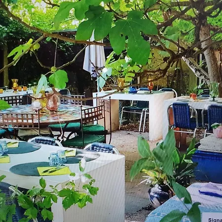 Le Saint Mamet D'eux Hotel *